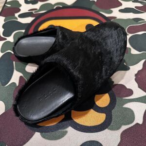 Marni Mens Black Fussbett Sabot Fur Mules